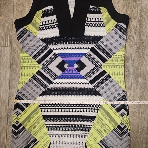 BCBGMaxAzria Mini Dress Size M - Picture 9 of 9